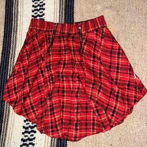 Vans Red & Black checkered zipper front mini skater skirt women’s XS